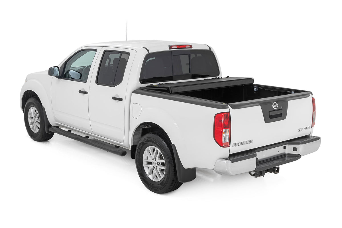 Hard Tri-Fold Flip Up Bed Cover | 5' Bed | Nissan Frontier 2WD/4WD (05-21) - Bed Covers (Image 4 of 6)