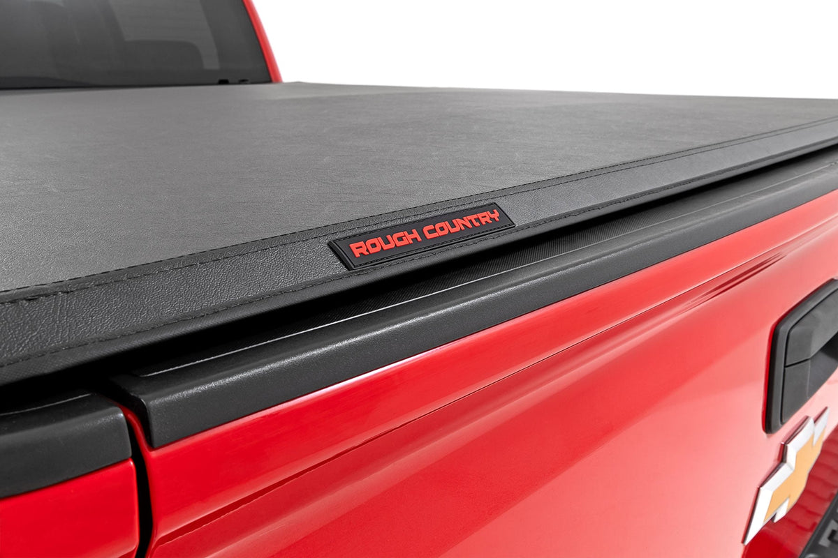 Soft Tri-Fold Bed Cover | 5'9" Bed | Chevy/GMC 1500 (14-18 & Classic) - Bed Covers (Image 6 of 6)