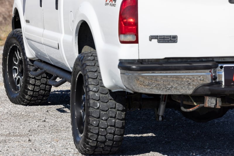 RC Nerf Steps | Cab Length | Crew Cab | Ford F-250/F-350 Super Duty (99-16) (manufacturer page)