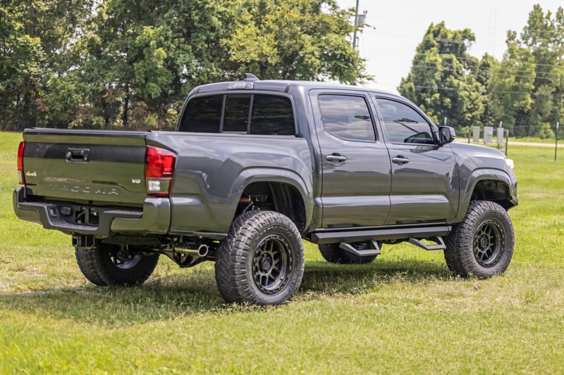 RC SRX2 Adj Aluminum Step | Double Cab | Toyota Tacoma 2WD/4WD (2005-2023) (manufacturer page)