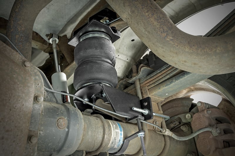RC Air Spring Kit w/compressor | Ford F-250/F-350 Super Duty 4WD (2005-2016) (manufacturer page)