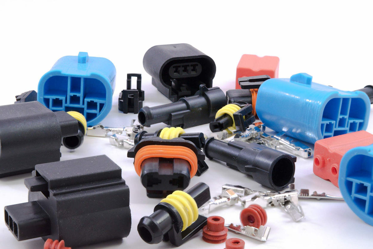Connector: H4/9003 Male - Wiring Parts (Image 1 of 6)