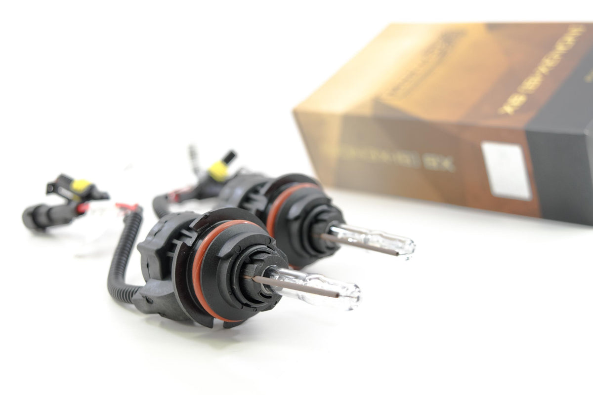 9004/9007 Bi-Xenon: XB 5000K HID Bulbs (Pair) - HID Bulbs (H - Series) (Image 1 of 5)