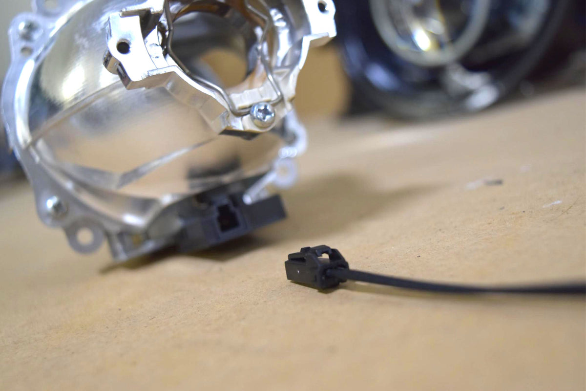 Pigtail: Koito Bi-xenon Solenoid Inputs - Wiring Parts (Image 6 of 6)
