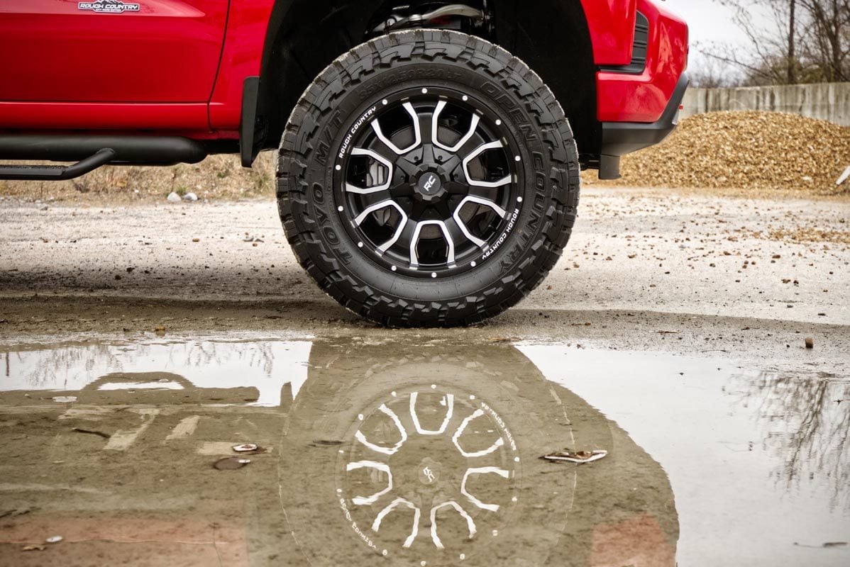 Rough Country 93201012 93 Series Wheel | One-Piece | Machined Black | 20x10 | 6x5.5/6x135 | -18mm - Image 4