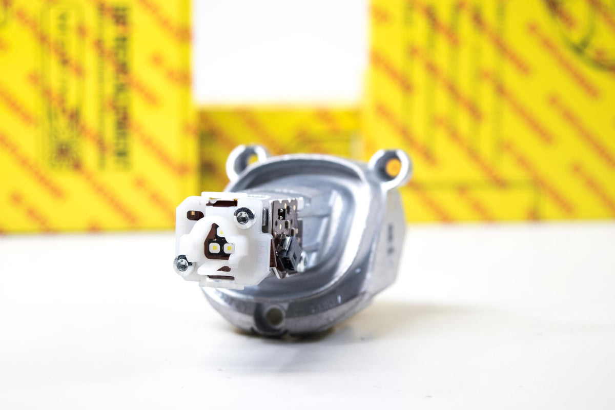 OE Replacement: BMW 5-Series F10 F18 - Ballasts (OEM) (Image 1 of 3)