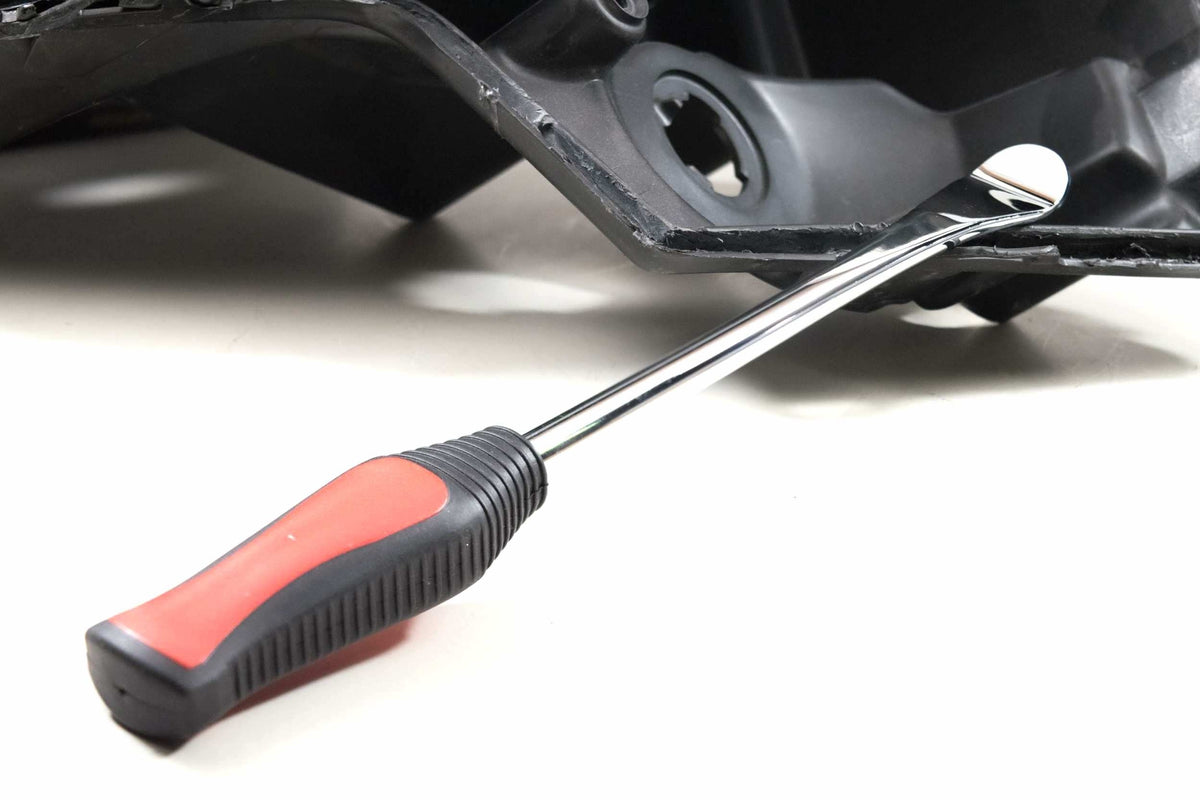 Pry Tool: Flat Pry Bar - Tools (Image 2 of 4)