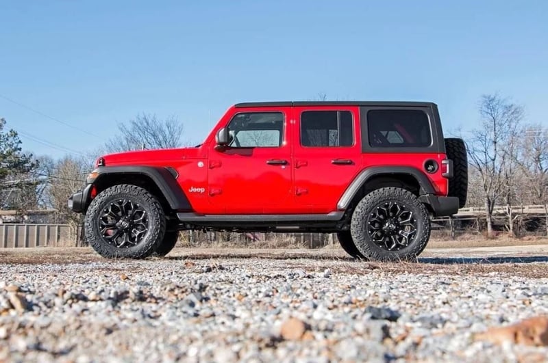 RC 2.5 Inch Lift Kit | Coils | M1R | Jeep Wrangler Unlimited 4WD (2018-2023) (manufacturer page)