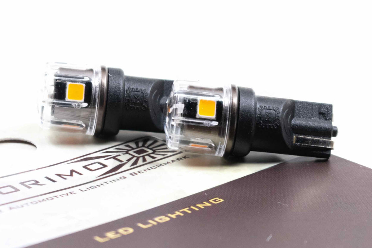 T10/194: XB LED 3.0 (Amber) - Signal/Brake/Interior (Image 1 of 6)