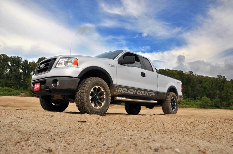 RC 2.5 Inch Lift Kit | N3 Struts/N3 | Ford F-150 4WD (2004-2008) (manufacturer page)
