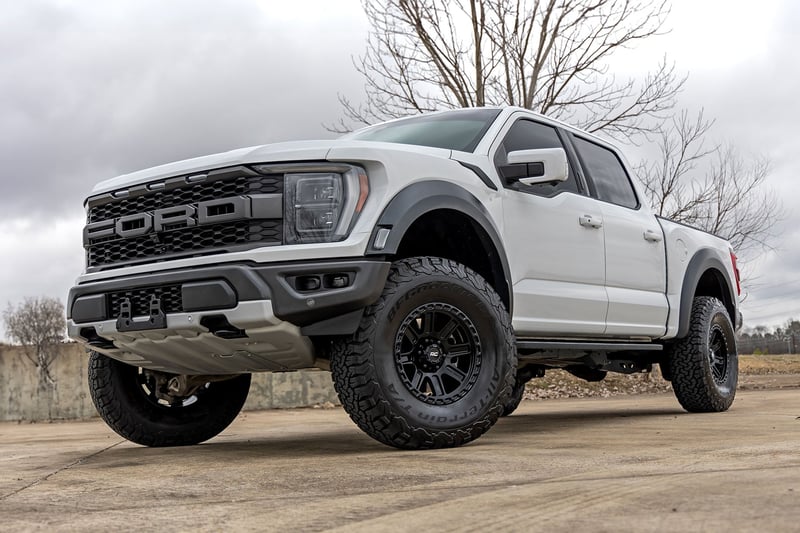 RC 84 Series Wheel | One-Piece | Gloss Black | 15x8 | 5x5.5 | -19mm (manufacturer page)