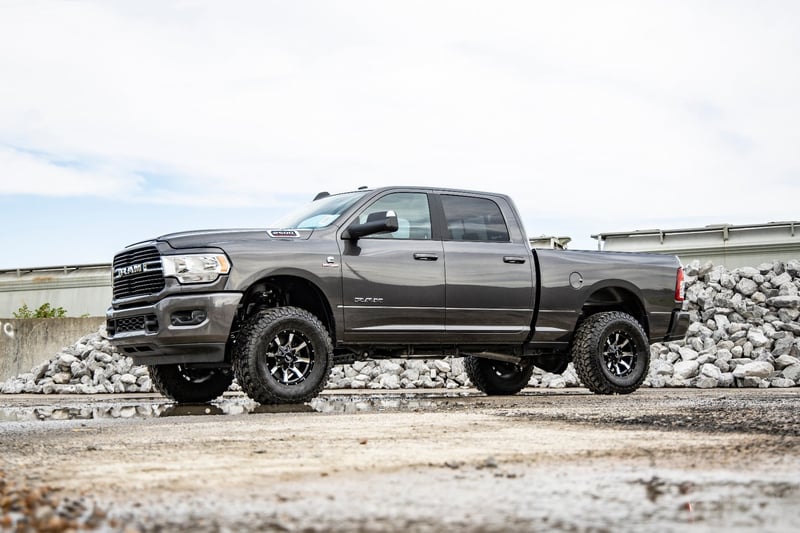 RC 2.5 Inch Leveling Kit | RR Leaf | V2 | Ram 2500 (14-26)/3500 (13-26) (manufacturer page)