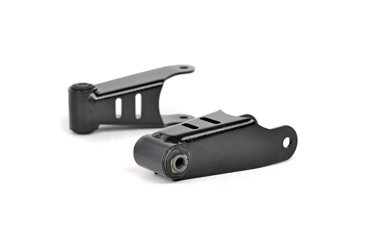 Rough Country RC0500 Lowering Shackles | 1.5 Inch | Chevy/GMC 1500 (99-18 & Classic) - Image 1