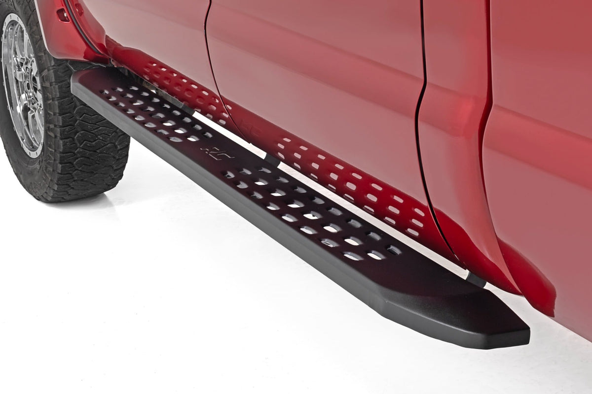 RPT2 Running Board | Crew Cab | Black | Ford F-250/F-350 Super Duty (09-16) - Steps & Runningboard (Image 1 of 6)