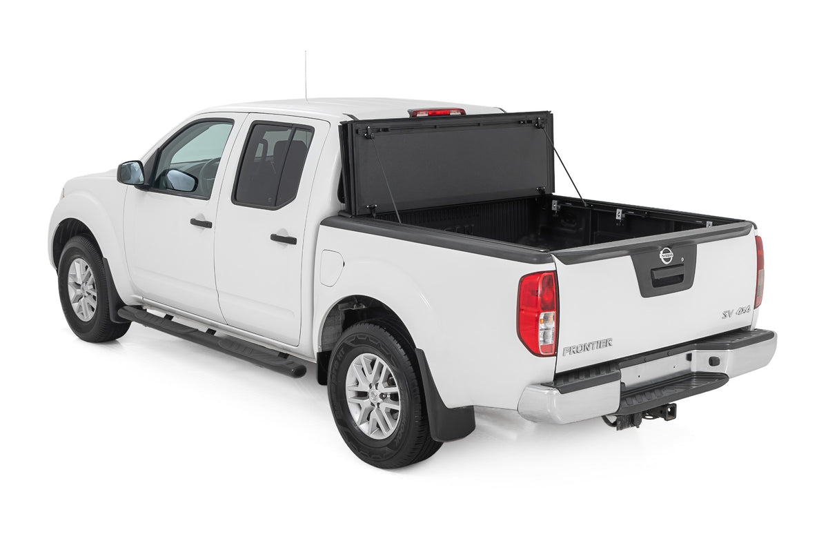 Hard Tri-Fold Flip Up Bed Cover | 5' Bed | Nissan Frontier 2WD/4WD (05-21) - Bed Covers (Image 5 of 6)