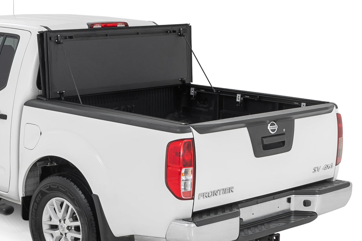 Hard Tri-Fold Flip Up Bed Cover | 5' Bed | Nissan Frontier 2WD/4WD (05-21) - Bed Covers (Image 2 of 6)