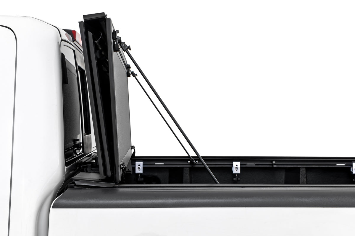 Hard Tri-Fold Flip Up Bed Cover | 5' Bed | Nissan Frontier 2WD/4WD (05-21) - Bed Covers (Image 6 of 6)