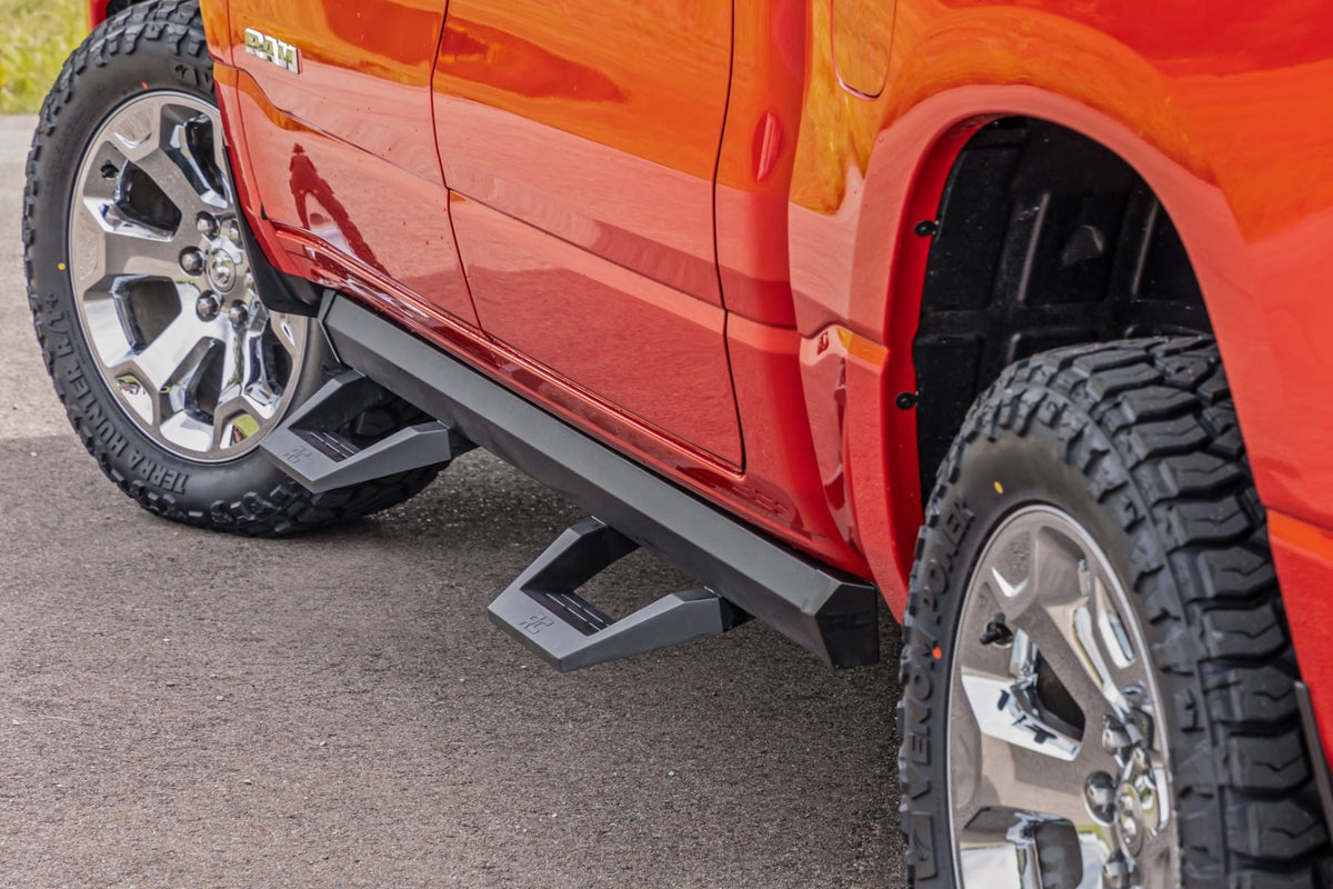 SRX2 Adj Aluminum Step | Crew Cab | Ram 1500 (19-26)/1500 TRX (21-24) - Steps & Runningboard (Image 5 of 6)