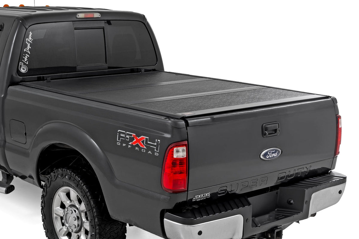 Hard Low Profile Bed Cover | 6'10" Bed | Ford F-250/F-350 Super Duty (99-16) - Bed Covers (Image 1 of 6)