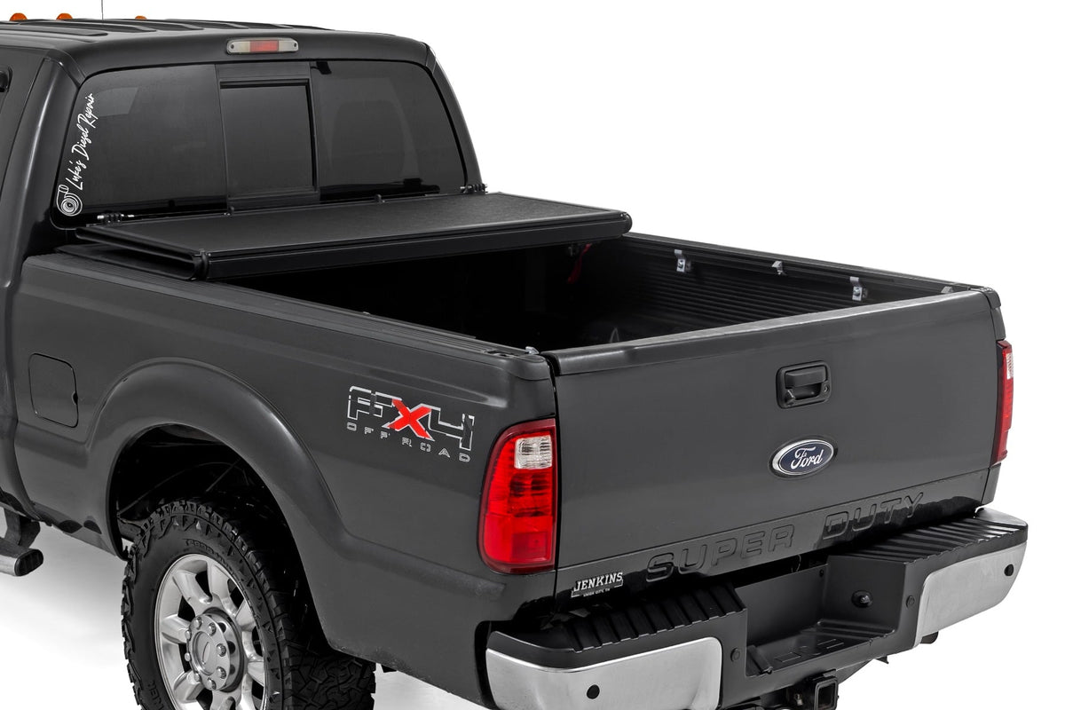Hard Low Profile Bed Cover | 6'10" Bed | Ford F-250/F-350 Super Duty (99-16) - Bed Covers (Image 2 of 6)