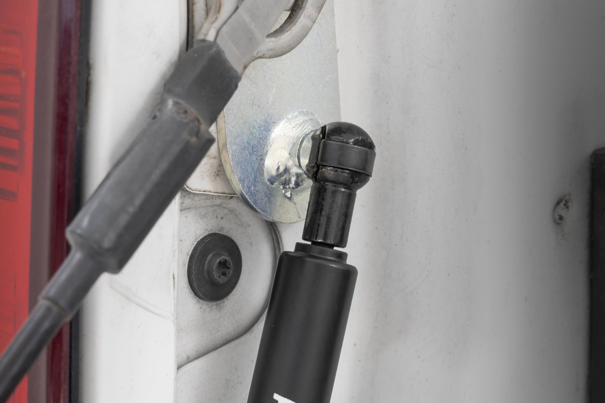 Tailgate Assist | Ram 1500/2500/3500 2WD/4WD (2010-2025 & Classic) - Misc 25% (Image 2 of 4)