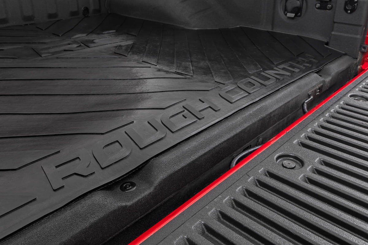 Bed Mat | 5' Bed | RC Logo | Nissan Frontier 2WD/4WD (2005-2026) - Cargo Management (Image 3 of 5)