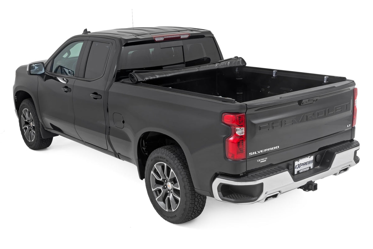 Soft Roll Up Bed Cover  | 6'7" Bed | Chevy/GMC Sierra 1500 (19-26)/Silverado 1500 (19-26) - Bed Covers (Image 2 of 6)