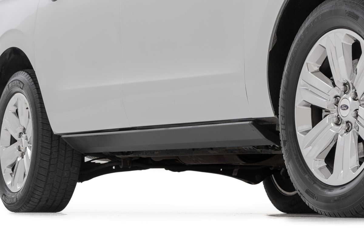 Power Running Boards | Dual Electric Motor | Ford Expedition 2WD/4WD (18-26) - Steps & Runningboard (Image 2 of 6)