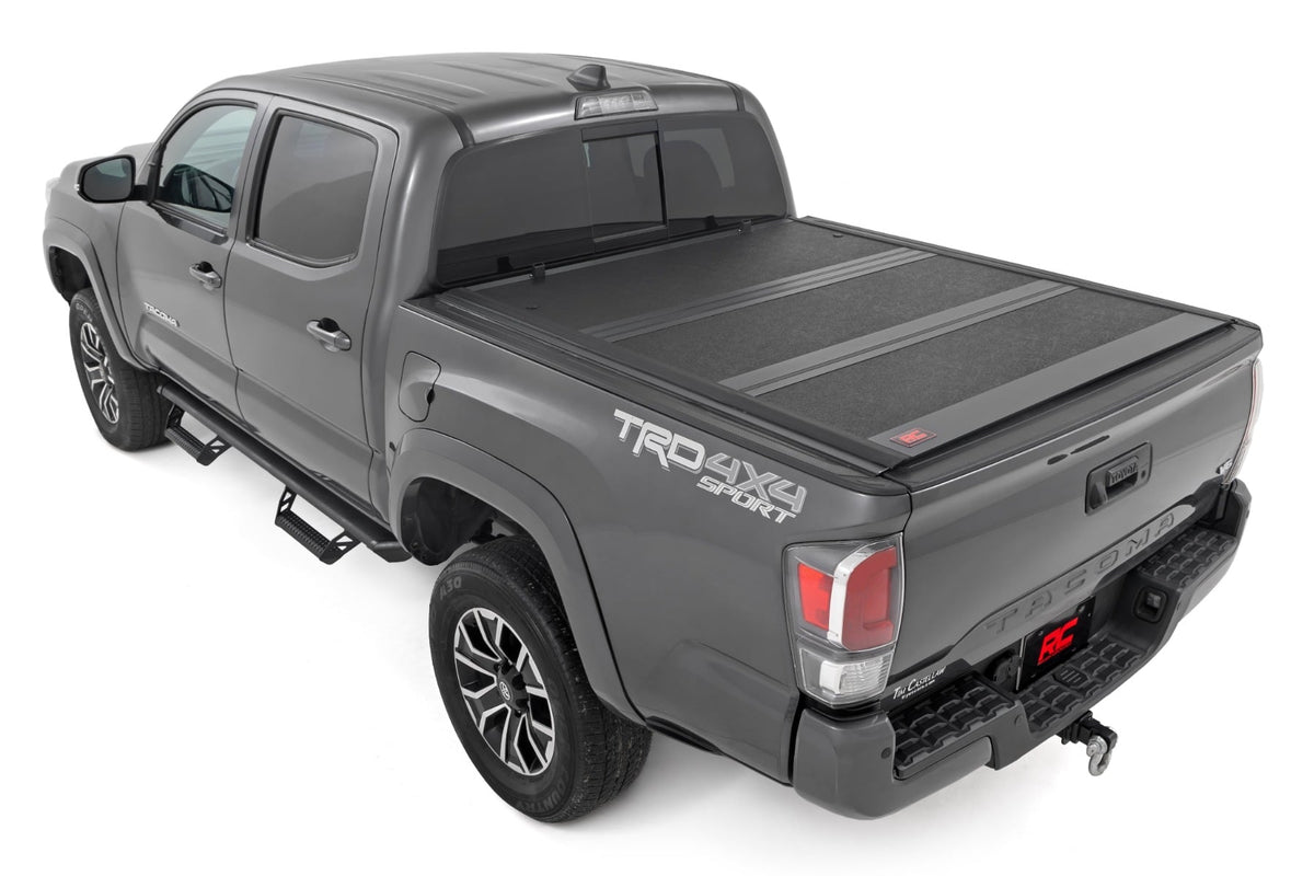 Hard Low Profile Bed Cover | 5' Bed | Toyota Tacoma 2WD/4WD (2016-2023) - Bed Covers (Image 3 of 6)