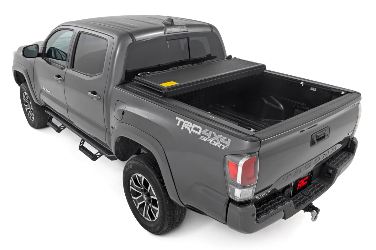 Hard Low Profile Bed Cover | 5' Bed | Toyota Tacoma 2WD/4WD (2016-2023) - Bed Covers (Image 5 of 6)