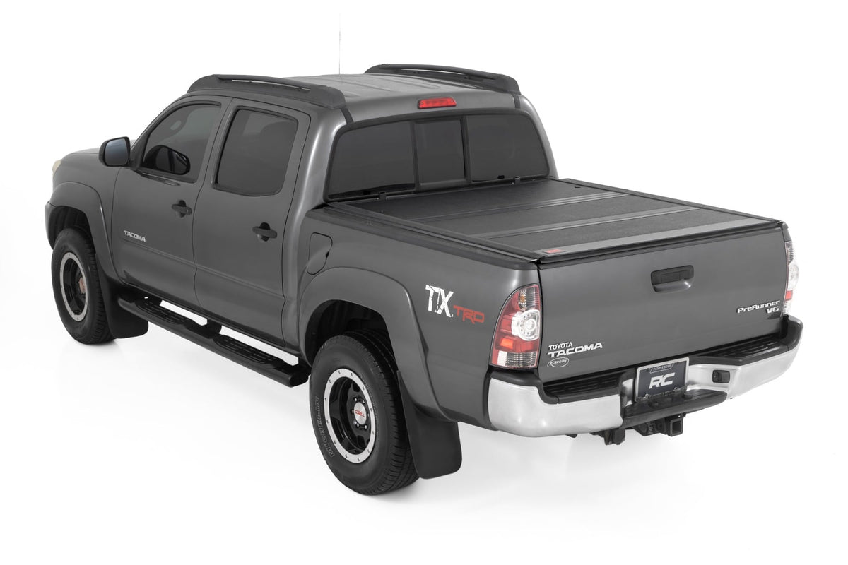 Hard Low Profile Bed Cover | 5' Bed | Toyota Tacoma 2WD/4WD (05-15) - Bed Covers (Image 3 of 6)