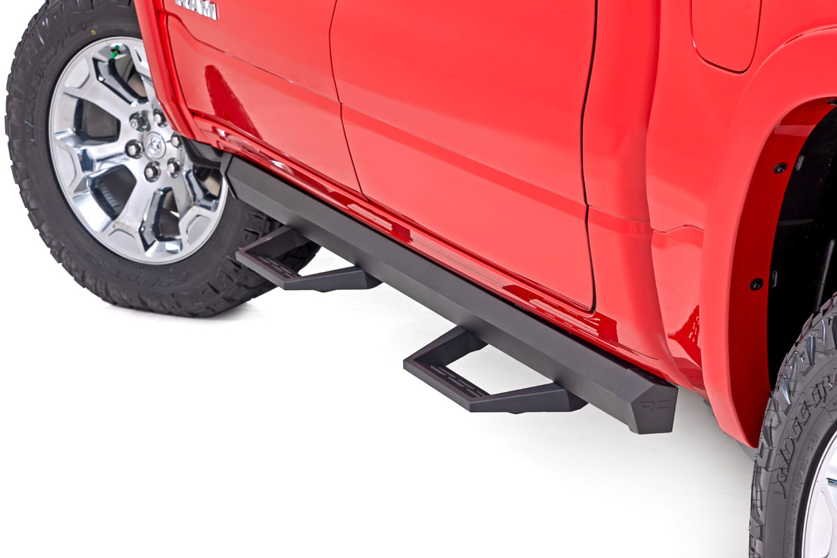 Rough Country 31016 SRL2 Adj Aluminum Step | Crew Cab | Ram 1500 (19-26)/1500 TRX (21-24) - Image 1
