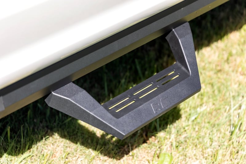 RC SRX2 Adj Aluminum Step | Crew Cab | Ford F-150/Lightning/F-250/F-350/Raptor (15-26) (manufacturer page)