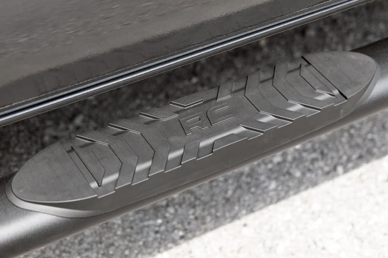 RC Oval Nerf Step | Double Cab | Black | Toyota Tacoma 2WD/4WD (2005-2023) (manufacturer page)