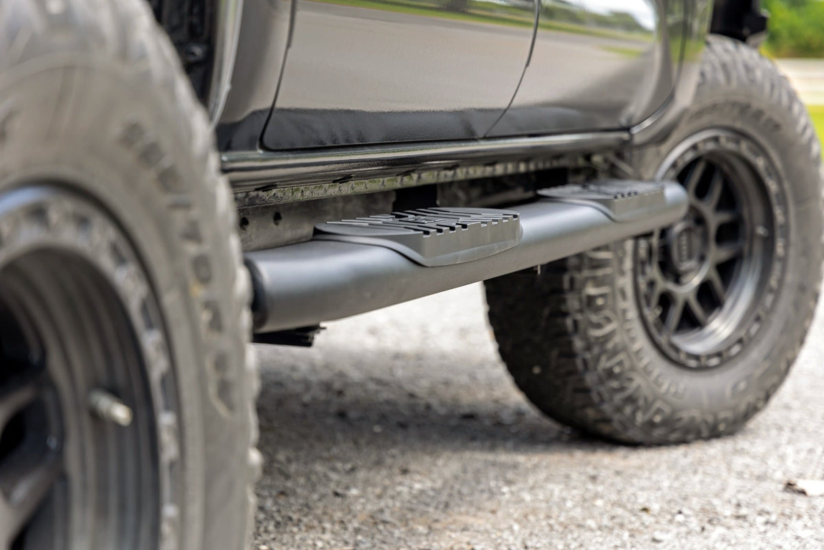 Oval Nerf Step | Double Cab | Black | Toyota Tacoma 2WD/4WD (2005-2023) - Steps & Runningboard (Image 6 of 6)