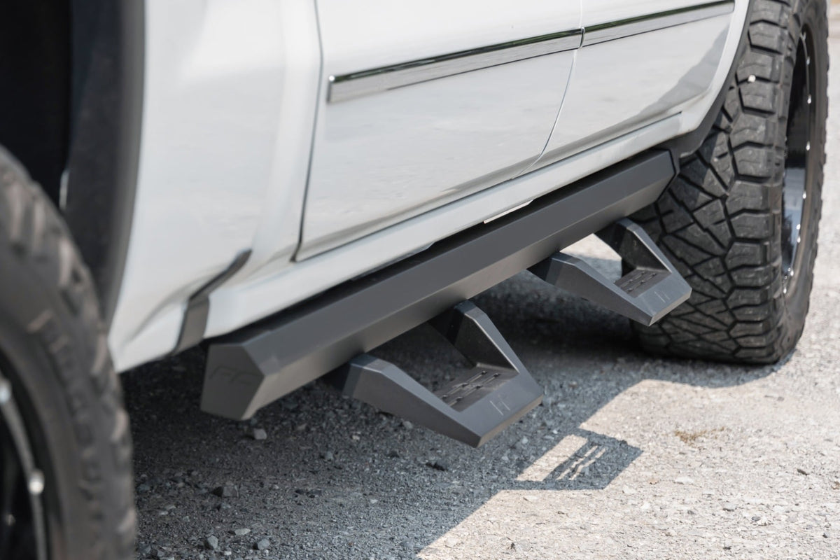 SRX2 Adj Aluminum Step | Crew Cab | Chevy/GMC 1500/2500HD/3500HD (07-18 & Classic) - Steps & Runningboard (Image 6 of 6)