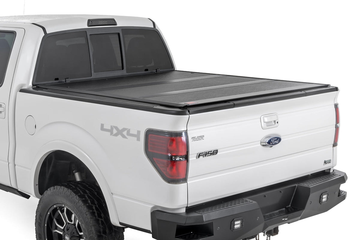 Hard Low Profile Bed Cover | 5'7" Bed | Ford F-150 2WD/4WD (2004-2014) - Bed Covers (Image 1 of 6)