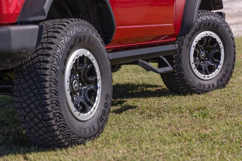 RC SRX2 Adjustable Aluminum Step | Ford Bronco (2 Door) 4WD (2021-2026) (manufacturer page)
