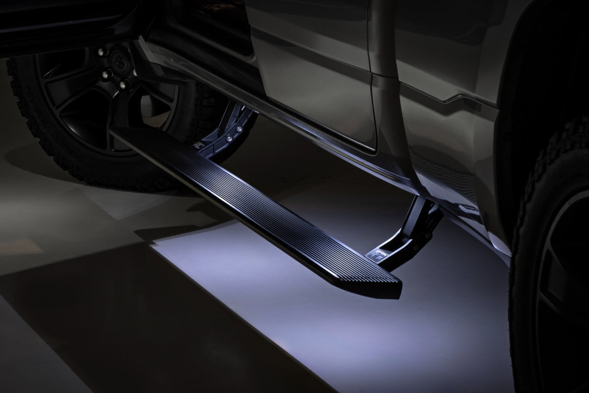 Power Running Boards | HT-Series | Quad Cab | Ram 1500 (19-26)/1500 TRX (21-24) - Steps & Runningboard (Image 3 of 6)
