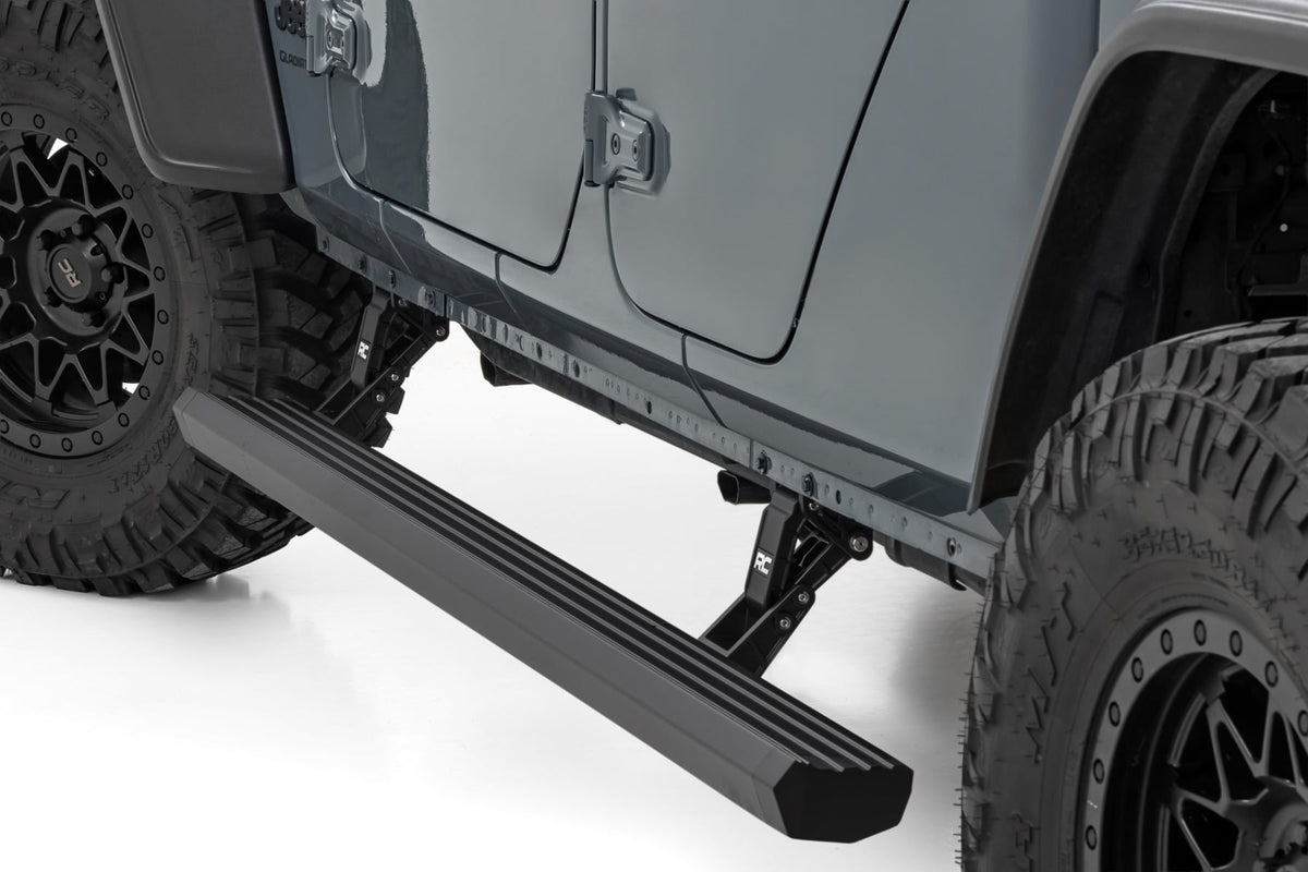 Power Running Boards | Jeep Gladiator JT 4WD (2020-2026) - Steps & Runningboard (Image 1 of 6)