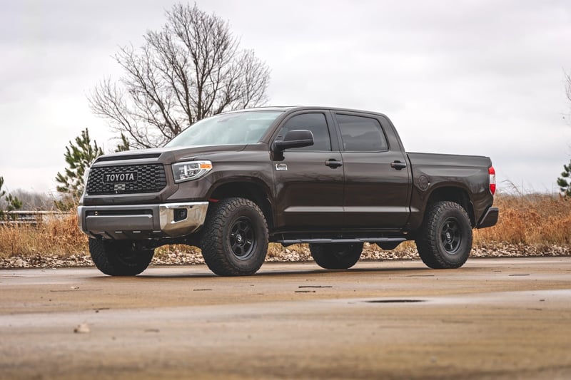 RC TR2 Running Boards | CrewMax | Toyota Tundra 2WD/4WD (2007-2021) (manufacturer page)