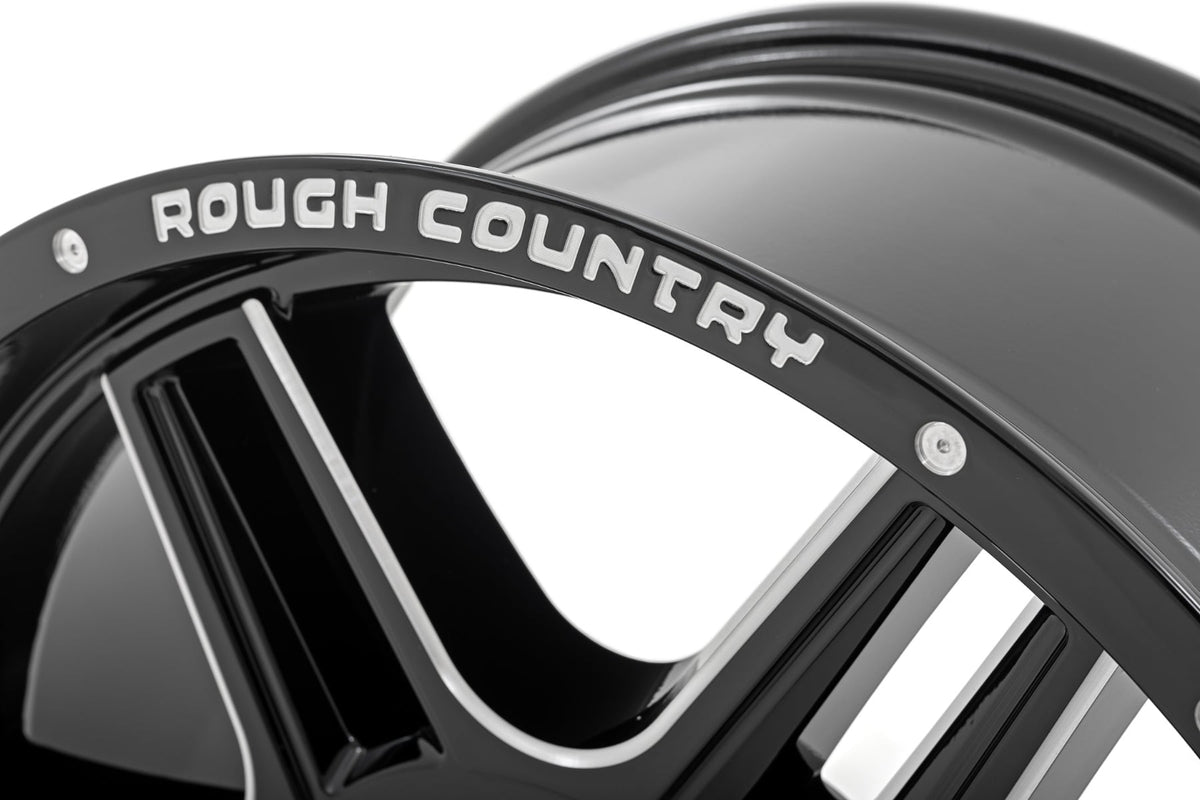 Rough Country 92 Series Wheel | Machined One-Piece | Gloss Black | 18x9 | 6x135 | +0mm - RC Wheels (Image 2 of 4)