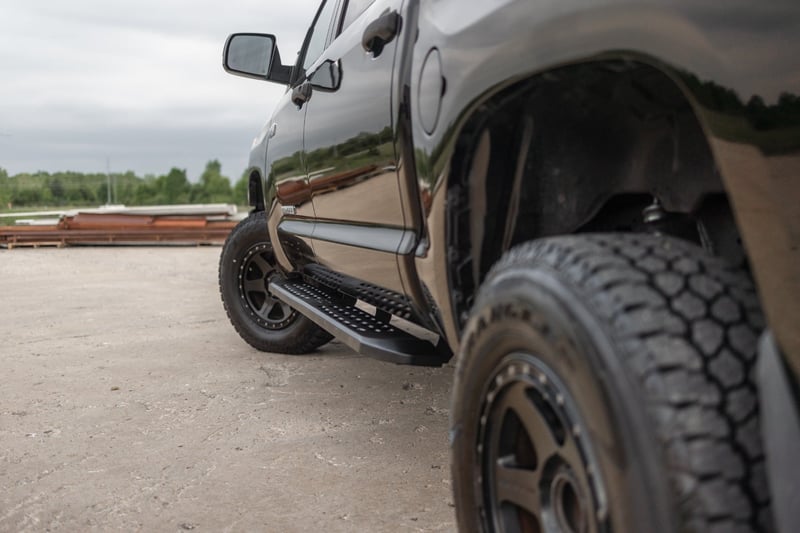 RC RPT2 Running Board | Crew Cab | Black | Toyota Tundra 2WD/4WD (2007-2021) (manufacturer page)