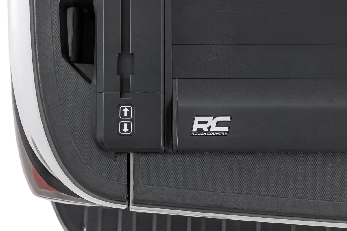Powered Retractable Bed Cover | 5'9" Bed | Chevy/GMC 1500 (14-18 & Classic) - Bed Covers (Image 5 of 6)