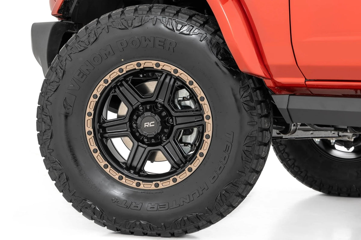 Rough Country 79 Series Wheel | One-Piece | Semi Gloss Black w/Bronze Ring | 18x9 | 5x5 | 0mm - RC Wheels (Image 6 of 6)