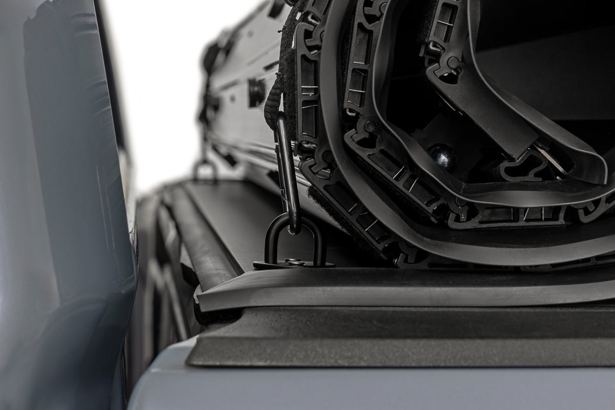 Hard Roll Up Bed Cover | 5'7" Bed | Toyota Tundra 2WD/4WD (2007-2021) - Bed Covers (Image 6 of 6)