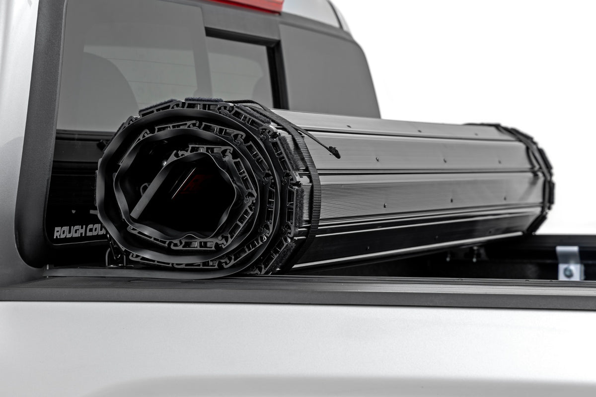 Rough Country 50120500 Hard Roll Up Bed Cover | 5' Bed | Chevy/GMC Canyon/Colorado 2WD/4WD (15-22) - Image 4