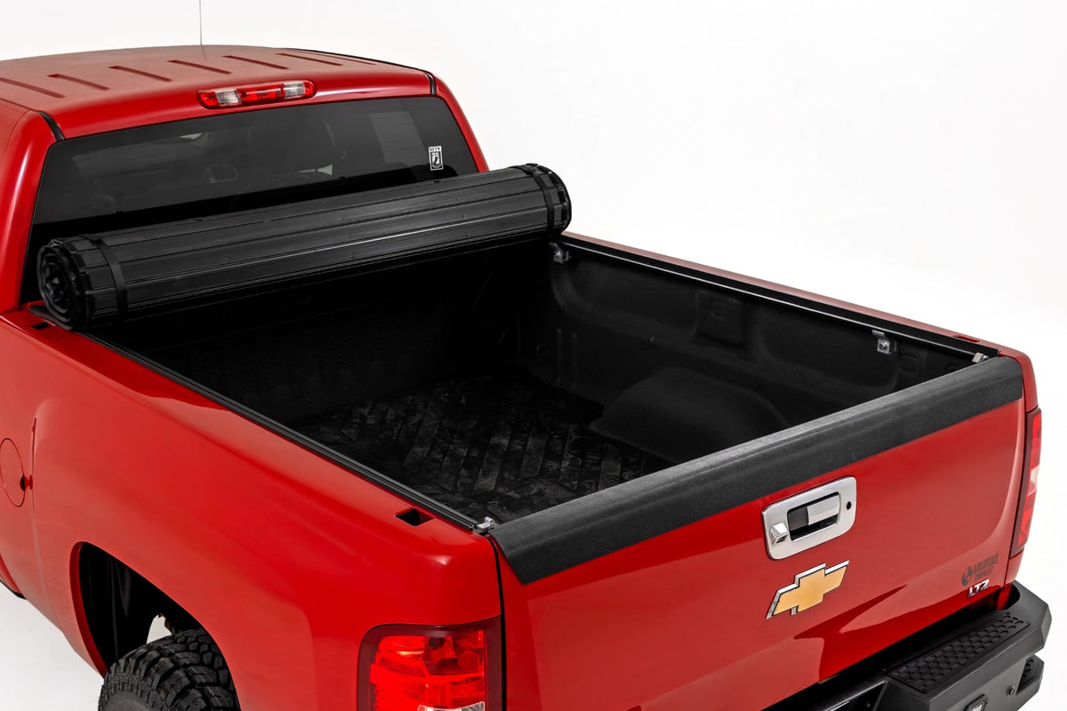 Hard Roll Up Bed Cover | 6'7" Bed | Chevy/GMC Sierra/Silverado 1500 (07-13) - Bed Covers (Image 2 of 6)