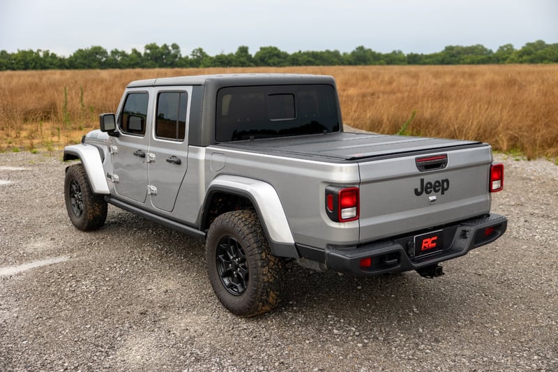 RC Hard Low Profile Bed Cover | 5' Bed | Jeep Gladiator JT 4WD (2020-2026) (manufacturer page)