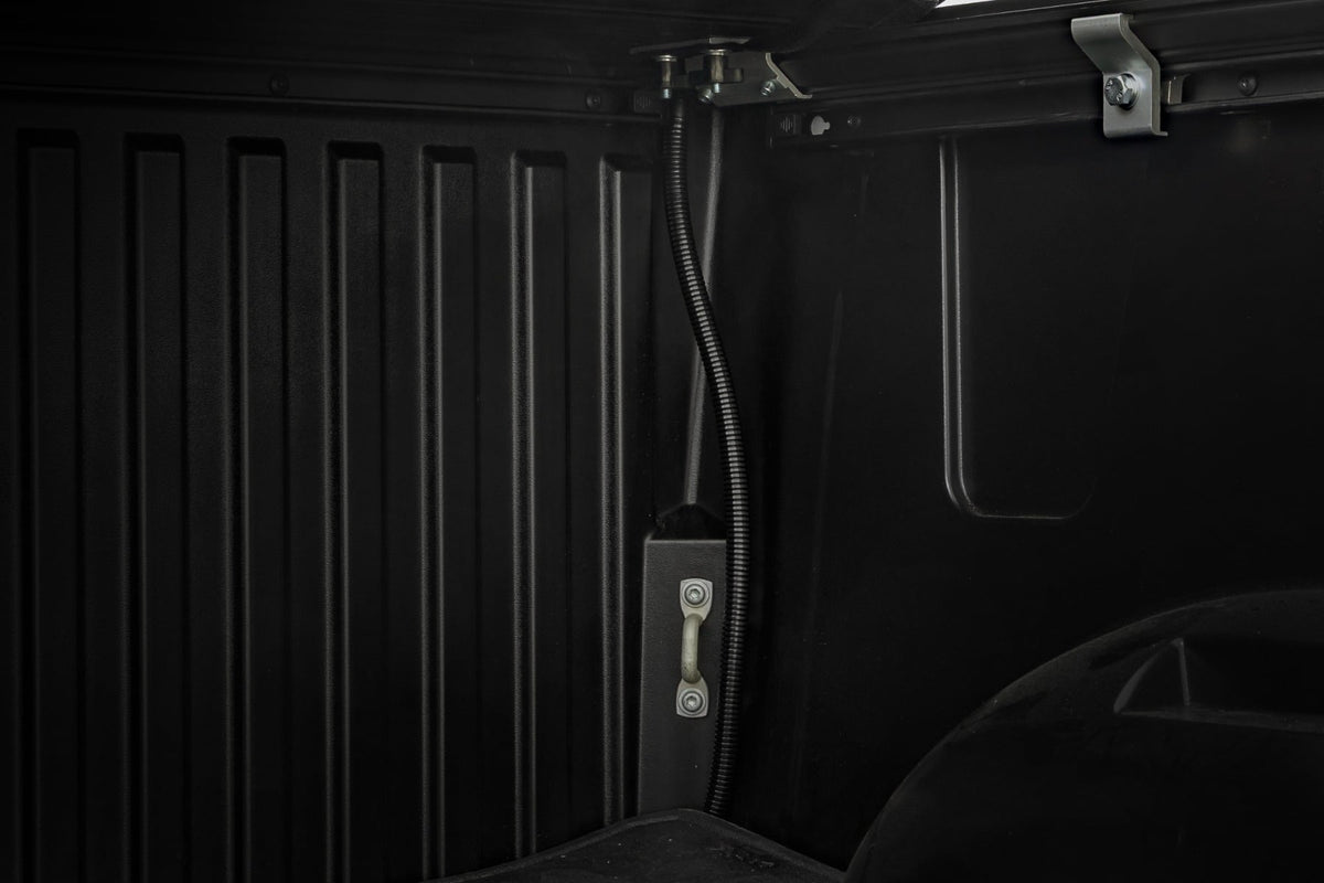Hard Roll Up Bed Cover | 5'7" Bed | Toyota Tundra 2WD/4WD (2022-2026) - Bed Covers (Image 6 of 6)
